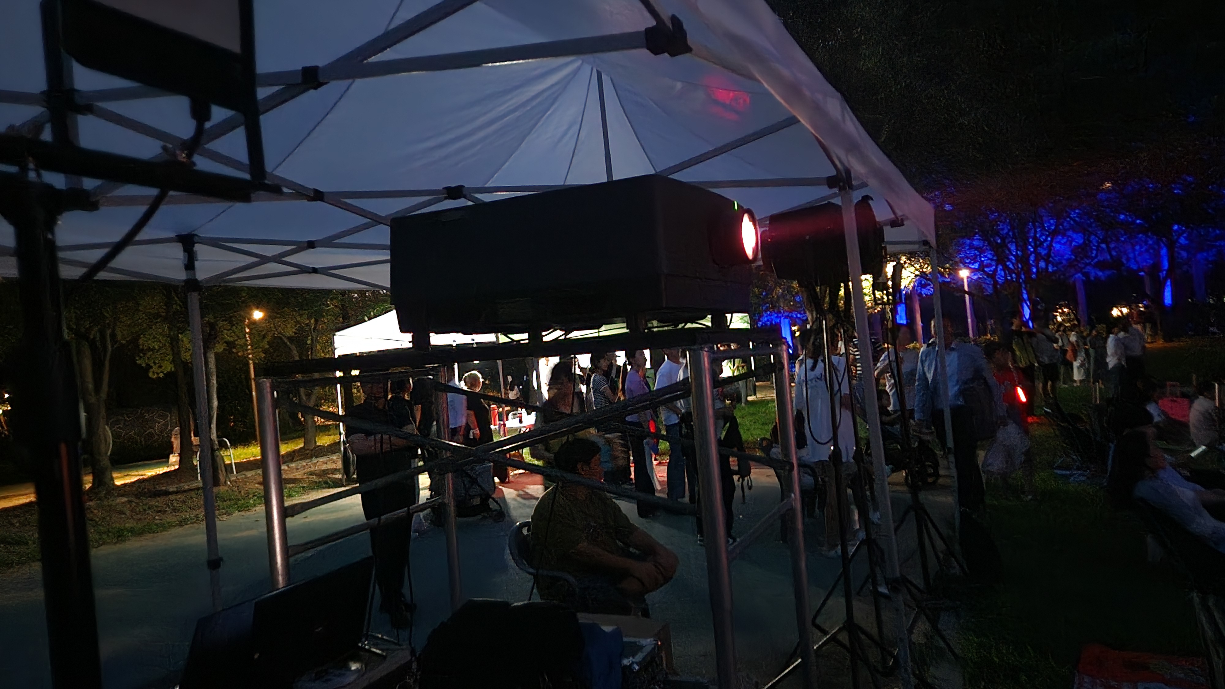 레이저 빔 프로젝터
